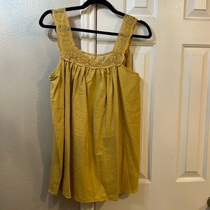Mustard yellow top